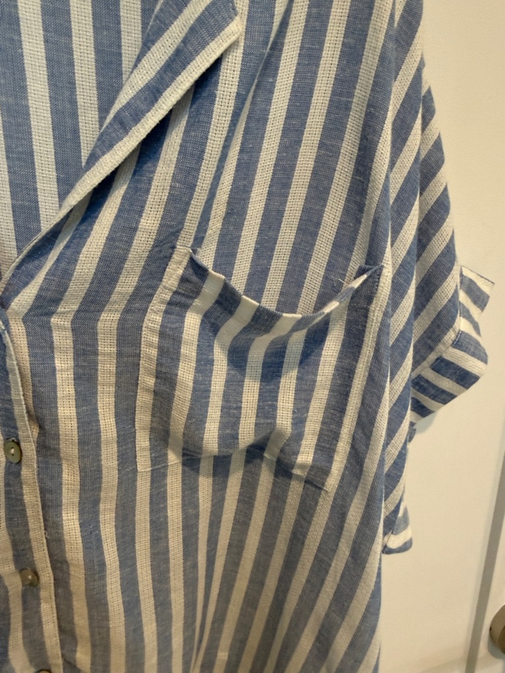 Evereve Blue and White Striped Crop Button-Up Top - Picture 4 of 5